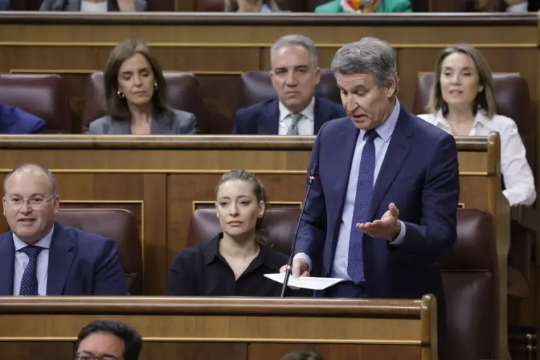 Sánchez y Feijóo vuelven a tener un tenso cara a cara por los presuntos casos de corrupción