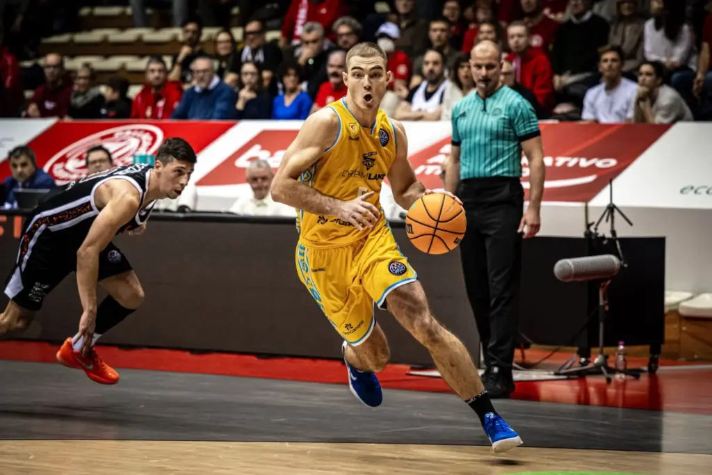 70-94| El Dreamland Gran Canaria gana a Trieste y sigue líder del Grupo L