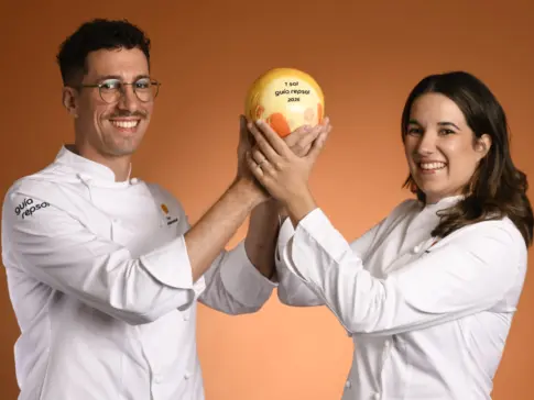 ‘Con Cúrcuma’ analiza la lluvia de ‘Soles Repsol’ para la restauración canaria en su nueva entrega