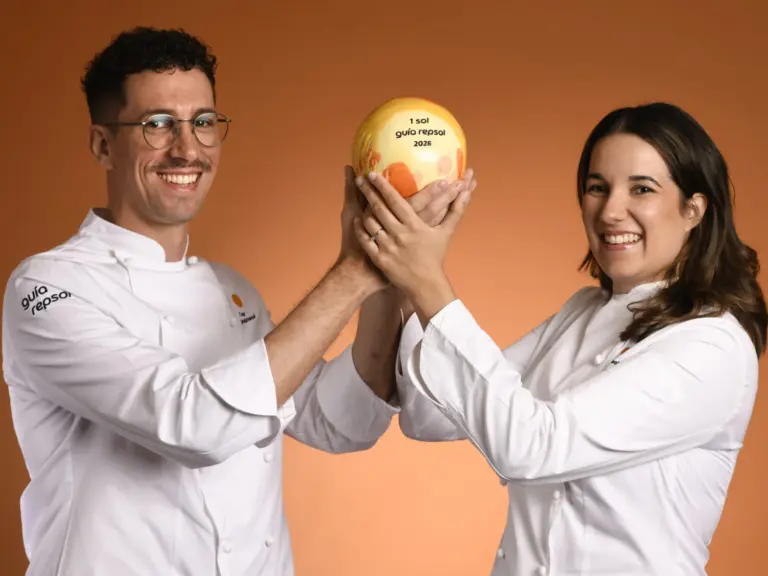 ‘Con Cúrcuma’ analiza la lluvia de ‘Soles Repsol’ para la restauración canaria en su nueva entrega