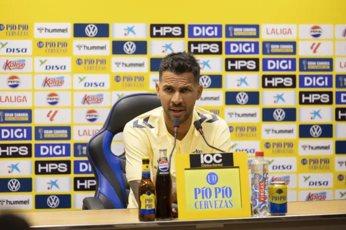 Jonathan Viera en rueda de prensa. Imagen UD Las Palmas