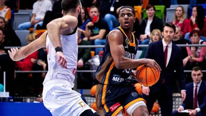 Kenny Williams tiene experiencia en Israel y Grecia y ha disputado tres ediciones de la Basketball Champions League