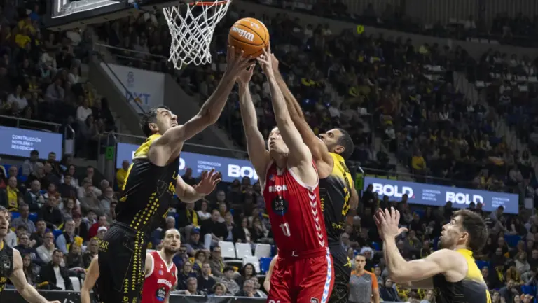 90-81 | La Laguna Tenerife sella un triunfo agónico ante el CB Breogán | J20 Liga Endesa 25-26