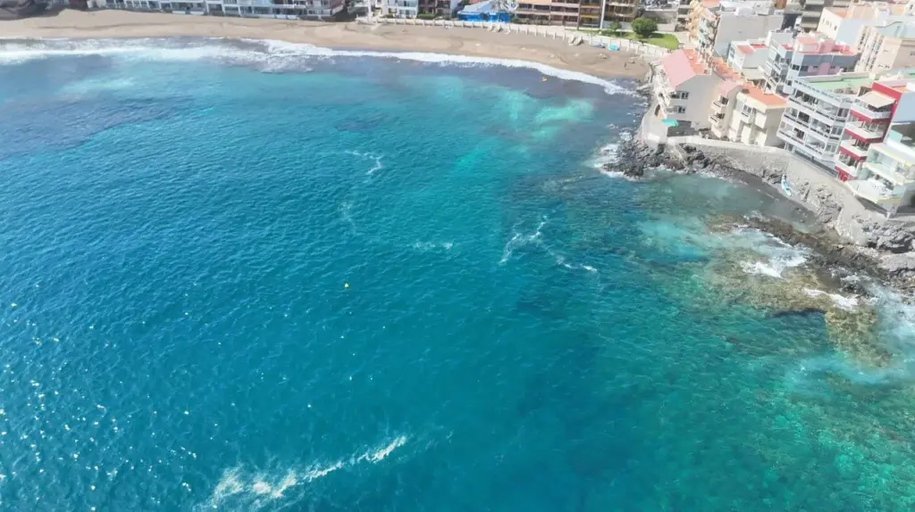 Manchas aparecidas en la costa de Telde. Imagen Ayuntamiento de Telde