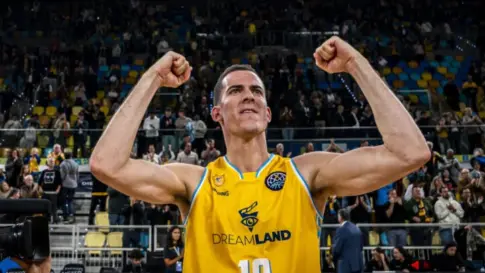 Miquel Salvó sufre una rotura del tendón rotuliano