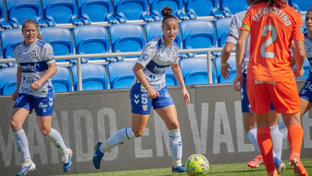 Paola H. D.: “Me quedo con el honor del equipo y el trabajo pese a las dificultades”