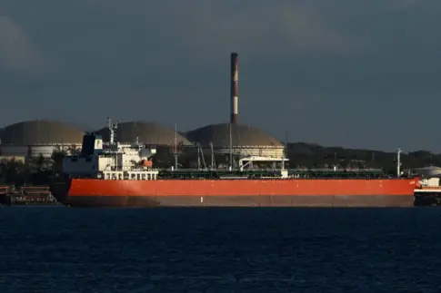 Rusia recomienda a sus nacionales no viajar a Cuba y prepara suministro de petróleo para la isla