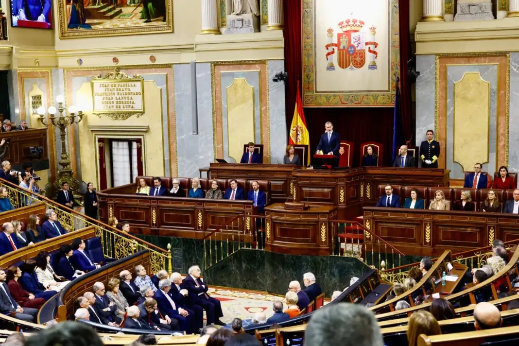 Los Reyes han presidido en el Congreso de los Diputados el acto de conmemoración de la Constitución del 78 / Casa Real