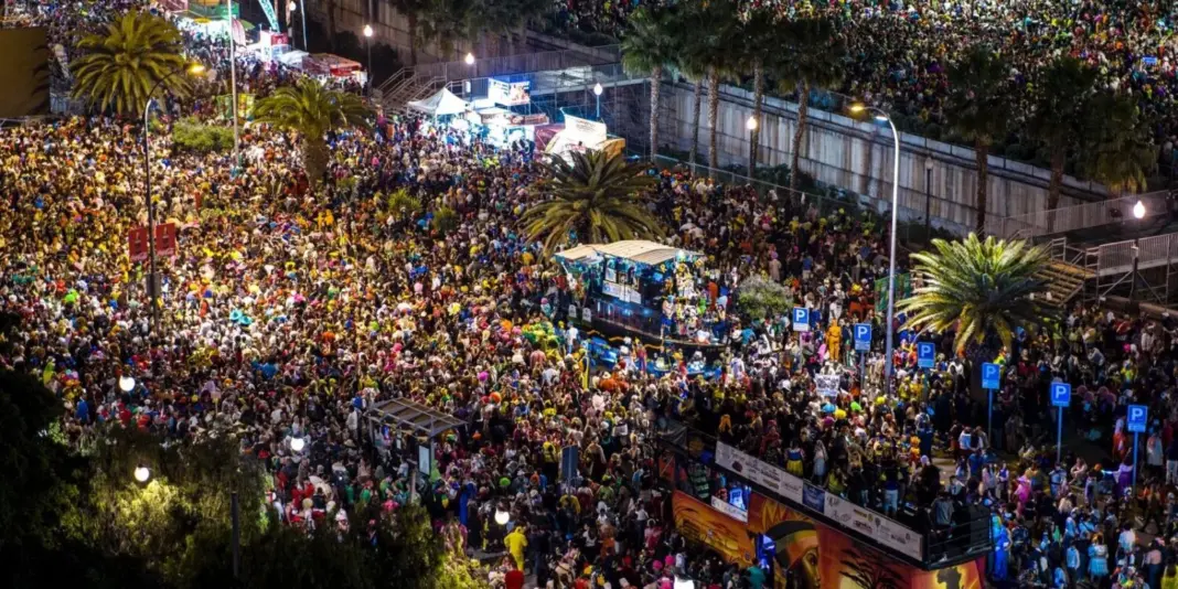 Un sábado de piñata con medio centenar de actuaciones en 18 horas ininterrumpidas de música y baile, detalla una nota del Ayuntamiento