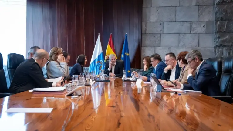 Clavijo informa sobre el Decreto Canarias: cuatro capítulos con medidas concretas que quieren negociar con el Estado este mismo mes