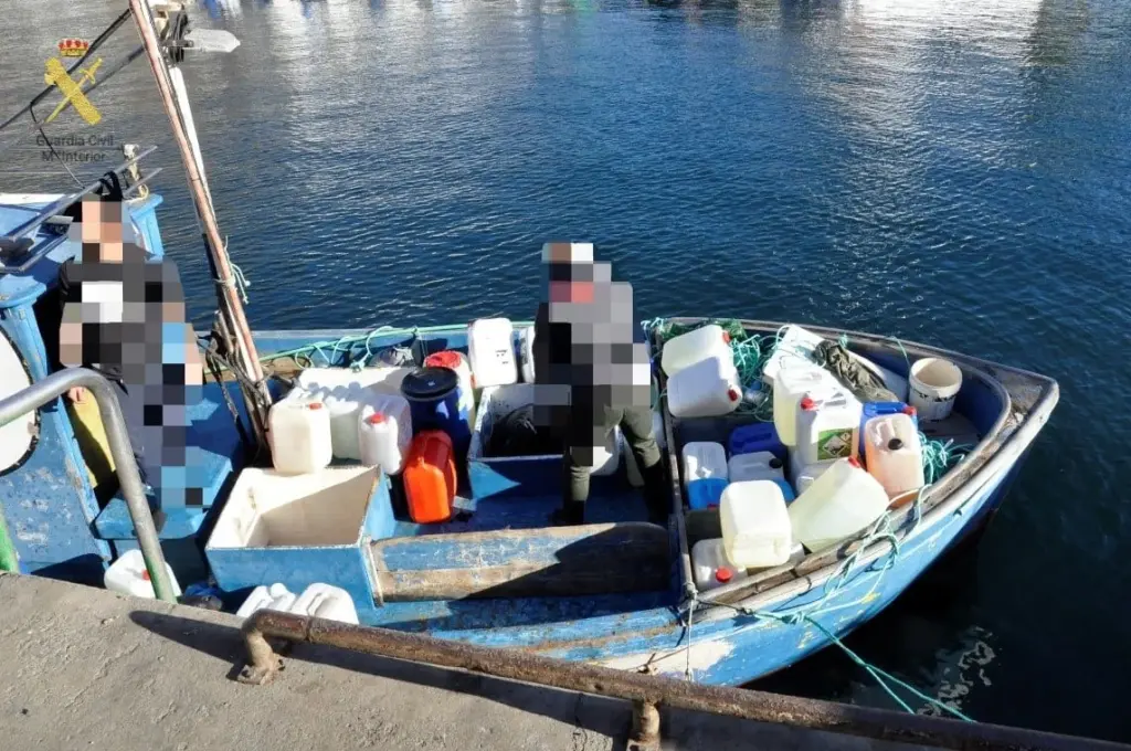 Golpe al 'petaqueo' en las costas de la provincia de Las Palmas | Guardia Civil