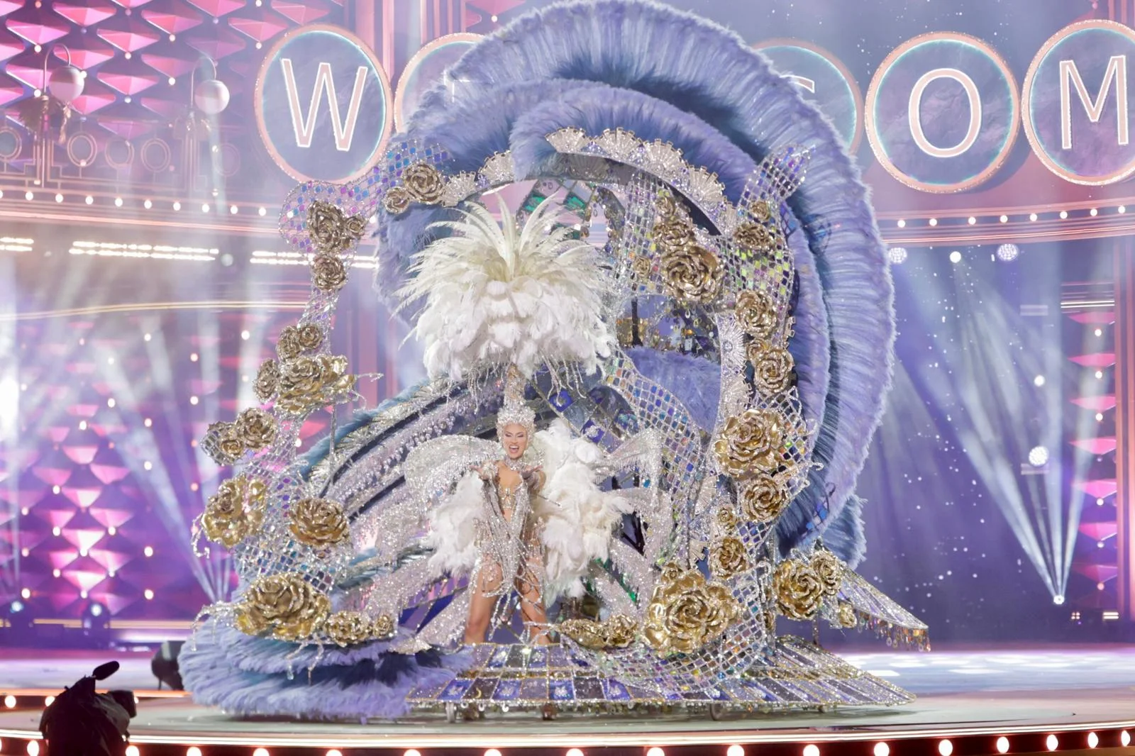 Carla Benítez González se corona Reina del Carnaval de Las Palmas de Gran Canaria 2026 con la fantasía “Historia”