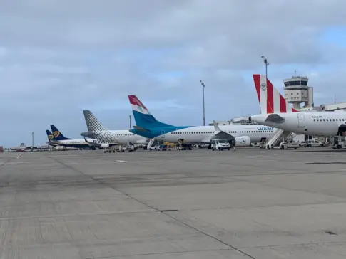 Aena aprueba una subida media de tarifas de 43 céntimos por pasajero entre 2027 y 2031