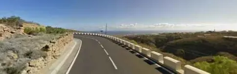 Un motorista, en estado crítico tras una colisión con un turismo en Santa Cruz de Tenerife