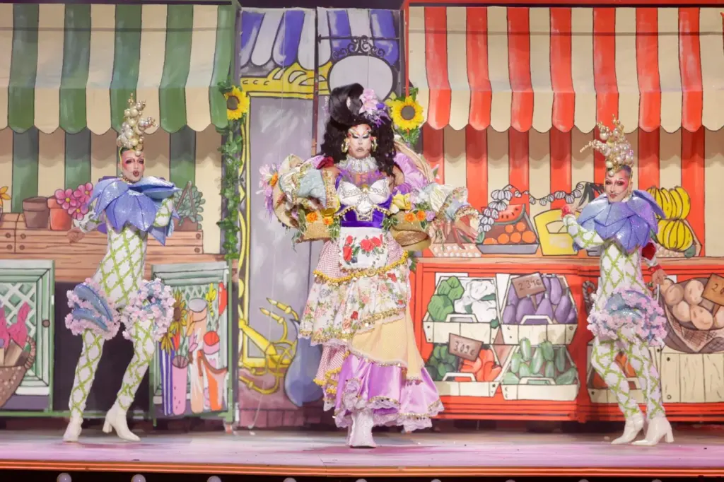 Drag La Tacones (Kevin Doramas Jiménez Moreno) con un diseño de Nancy Henríquez González: «¡Hoy voy a ser yo! Aunque el mundo no esté preparado...»