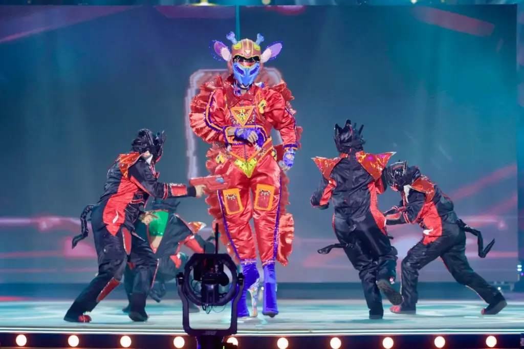 Drag Ígnea (Sergio Encinoso Domínguez) con una fantasía de Néstor Santana: «Dame un grr, ¿un qué?» Foto: Gerardo 