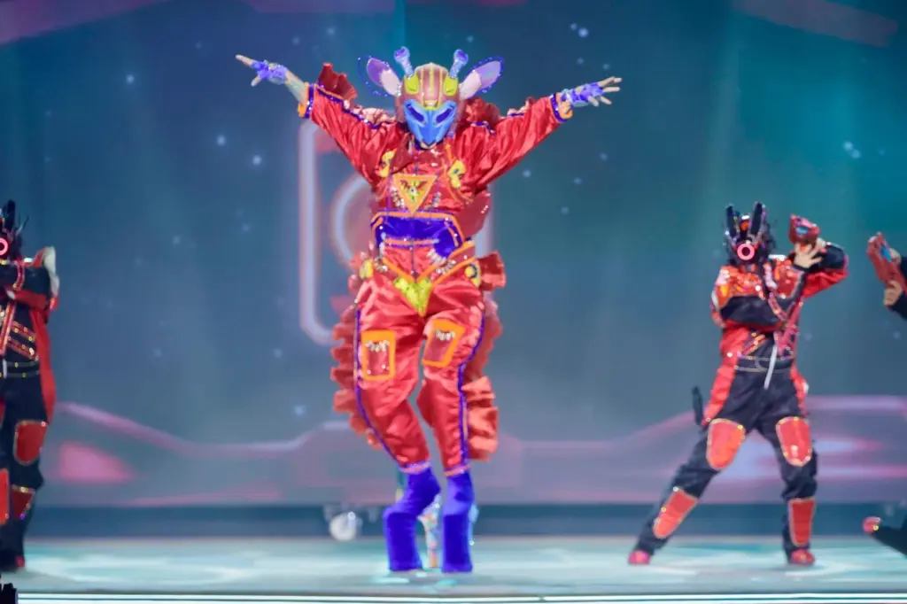 Drag Ígnea (Sergio Encinoso Domínguez) con una fantasía de Néstor Santana: «Dame un grr, ¿un qué?» Foto: Gerardo Ojeda