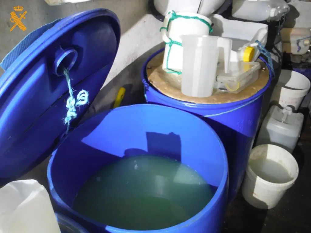 La Guardia Civil desmantela un laboratorio clandestino de biocidas peligrosos en Gran Canaria