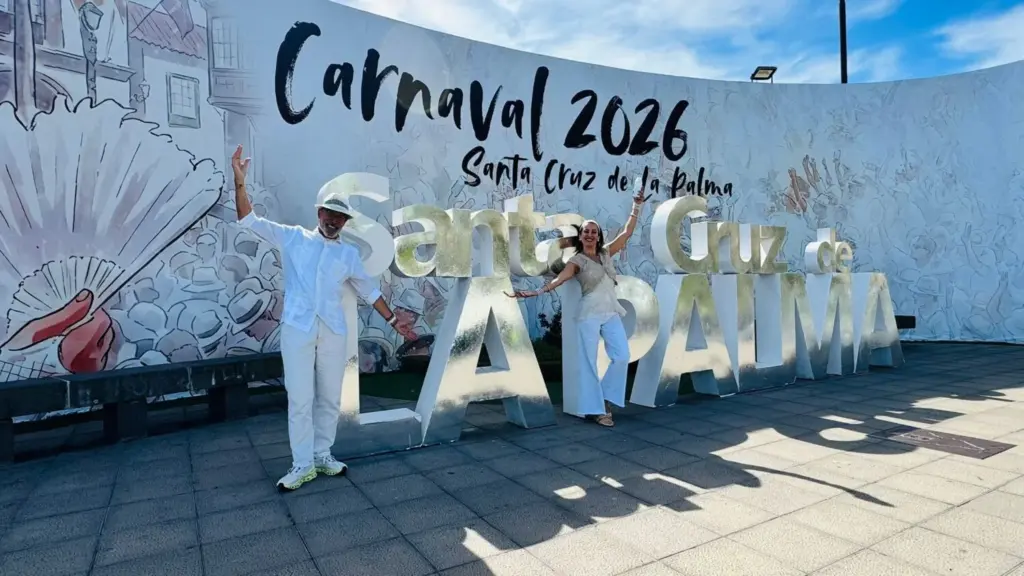 'Como en Casa’ desembarca en Los Indianos con una explosión de sabor en el corazón del Carnaval palmero. RTVC.