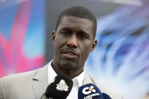 Savané admite compartir «la frustración» con la afición por el nivel del Gran Canaria