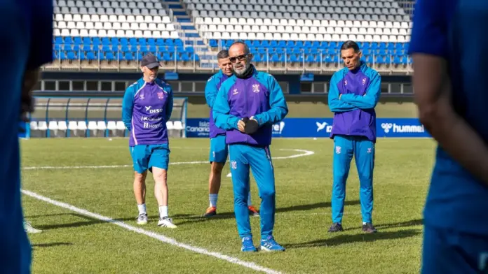 Álvaro Cervera: "Tenemos que ganar para clarificar todo mucho más"