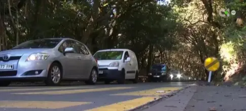 Vecinos de Anaga protestan ante el colapso de tráfico en la zona