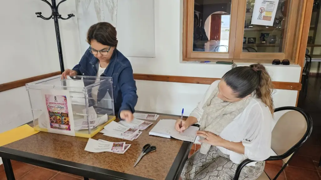 Apertura y recuento oficial de la votación Alegoría del Carnaval de Antigua 