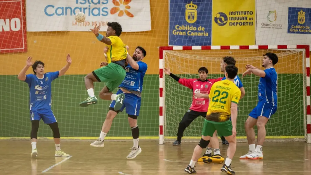 El Balonmano Gáldar cae en casa ante el Granitos Ibéricos Carballal
