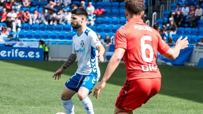 El CD Tenerife vence en casa a Osasuna B