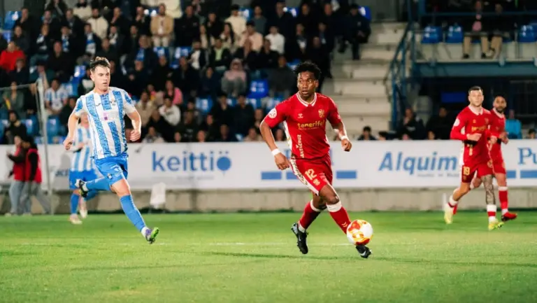 0-0 | El CD Tenerife suma un punto en su visita al CF Talavera