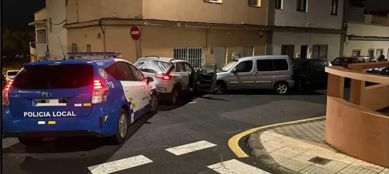 Persecución policial en Adeje acaba con tres detenidos y varios heridos