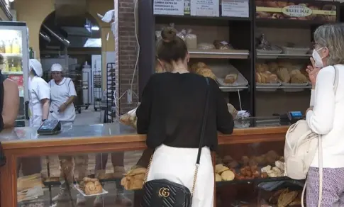 El cierre de la panadería Miguel Díaz conmueve al barrio de Viera y Clavijo