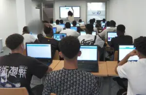 El 70% de los jóvenes migrantes extutelados ya tiene empleo en España