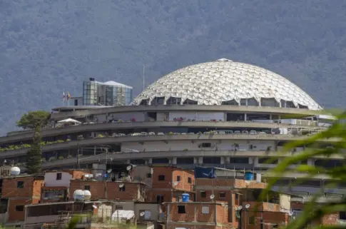 Venezuela cifra en más de 300 los excarcelados tras la aplicación de la ley de amnistía