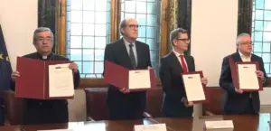 La Iglesia y el Gobierno firman el pacto para reparar a las víctimas