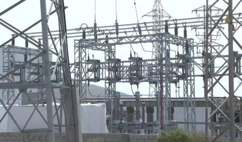 Salinetas celebra el traslado de la central eléctrica al polígono de El Goro