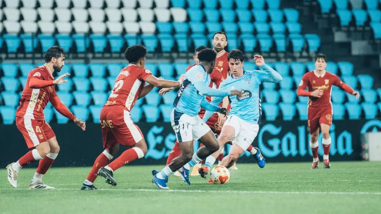 1-1 | El CD Tenerife consigue un empate en el tiempo de descuento ante el Celta Fortuna