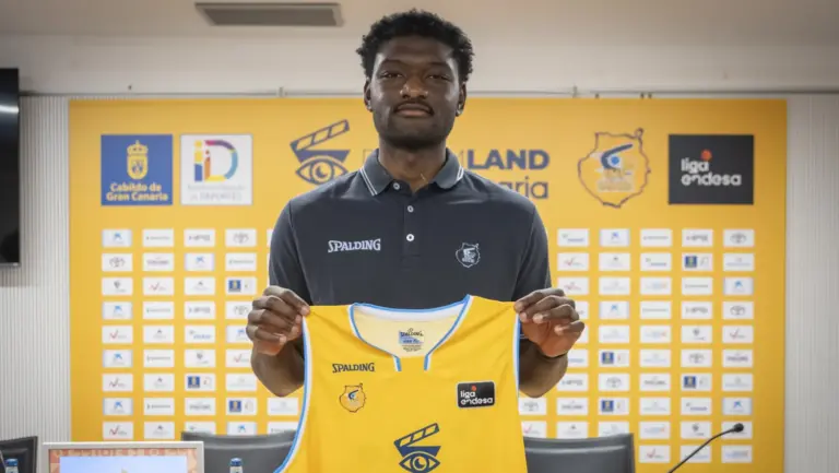 Chimezie Metu: «Venir a Gran Canaria es una gran oportunidad para mí»
