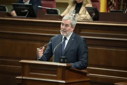 EN DIRECTO | Clavijo confía en limitar la venta de vivienda a extranjeros en Canarias