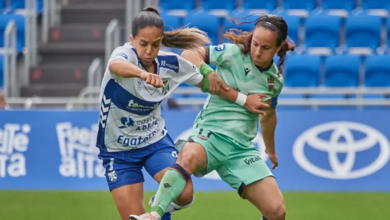 4-0 | El Costa Adeje Tenerife vence de manera contundente al Levante Femenino