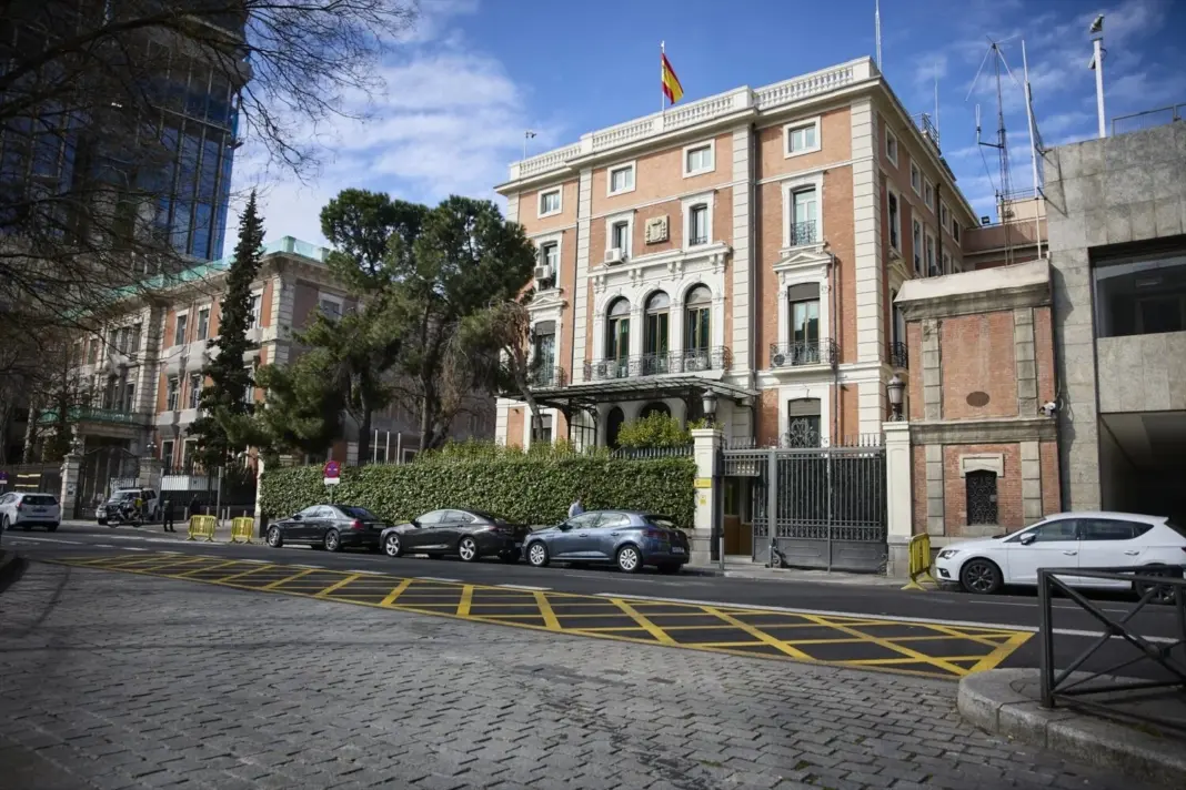 Fachada principal del Ministerio del Interior, Madrid