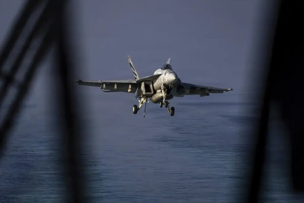 Estados Unidos confirma seis militares muertos y anuncia una fase "aún más dura"