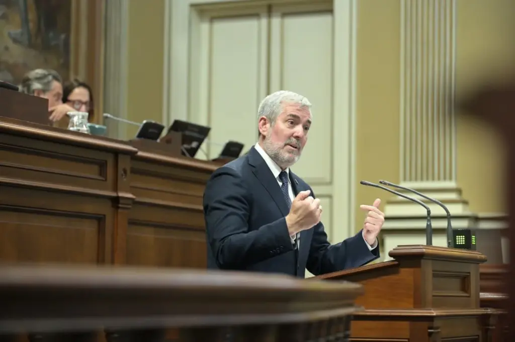 Clavijo asegura que Canarias progresa