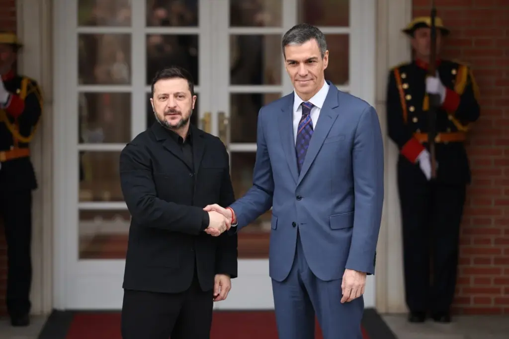 Pedro Sánchez recibe a Volodímir Zelenski en La Moncloa