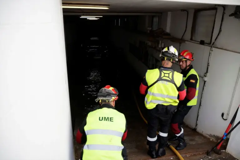 Torres avala que los cabildos activen a la UME con rapidez ante emergencias