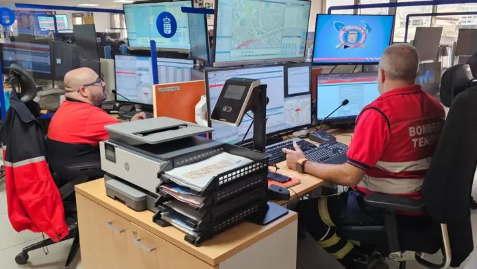 Bomberos evacúan a una mujer tras sufrir una caída en Tenerife