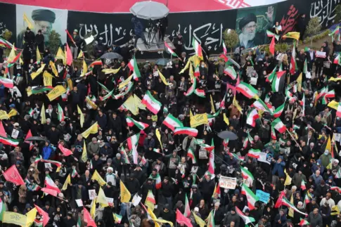 Trump asegura estar «destruyendo por completo» a Irán, pero afirma tener «tiempo de sobra» para su ofensiva