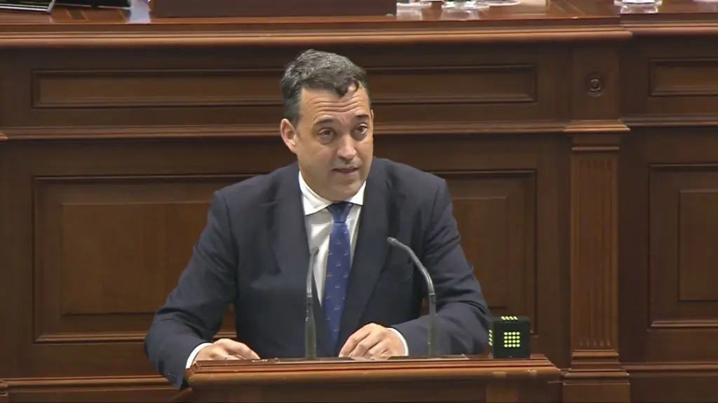 José Manuel García Casañas (PP) durante su intervención en el Debate sobre el Estado de la Nacionalidad Canaria