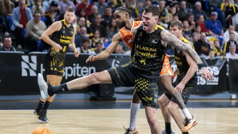 89-71 | La Laguna Tenerife se luce ante un Valencia Basket falto de acierto | J22 Liga Endesa 25-26