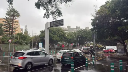 Therese mantiene a Canarias en aviso | La intensa lluvia de la noche confina a la población de Arteara y Fataga en Gran Canaria